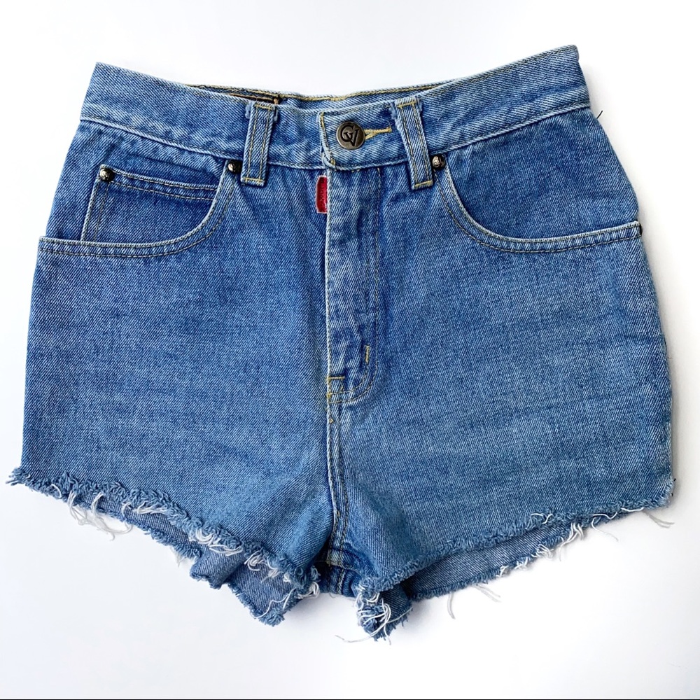 VINTAGE • high waisted jean shorts